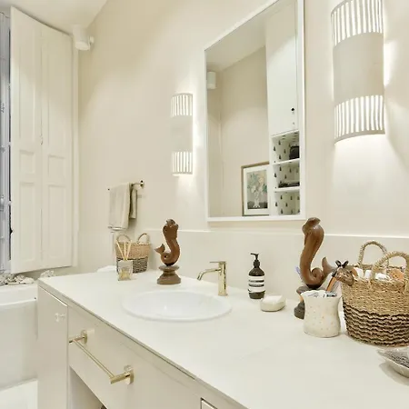 דירה Luxurious Getaway Just Steps From Place Vendome פריז